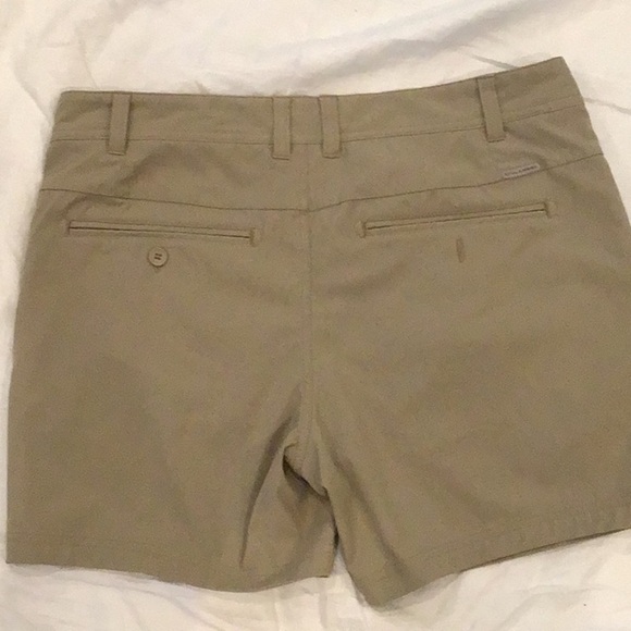 Royal Robbins Khaki Colored Shorts Size 12 - Picture 4 of 4
